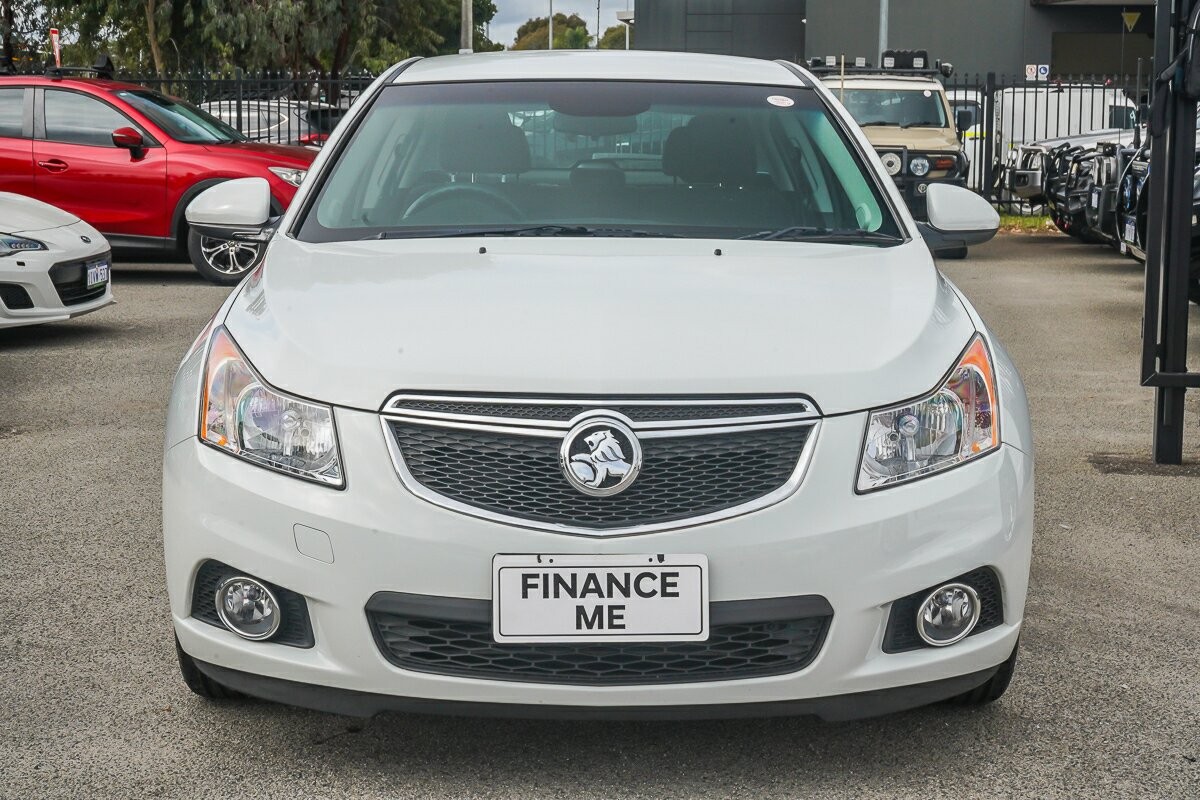 Holden Cruze image 3