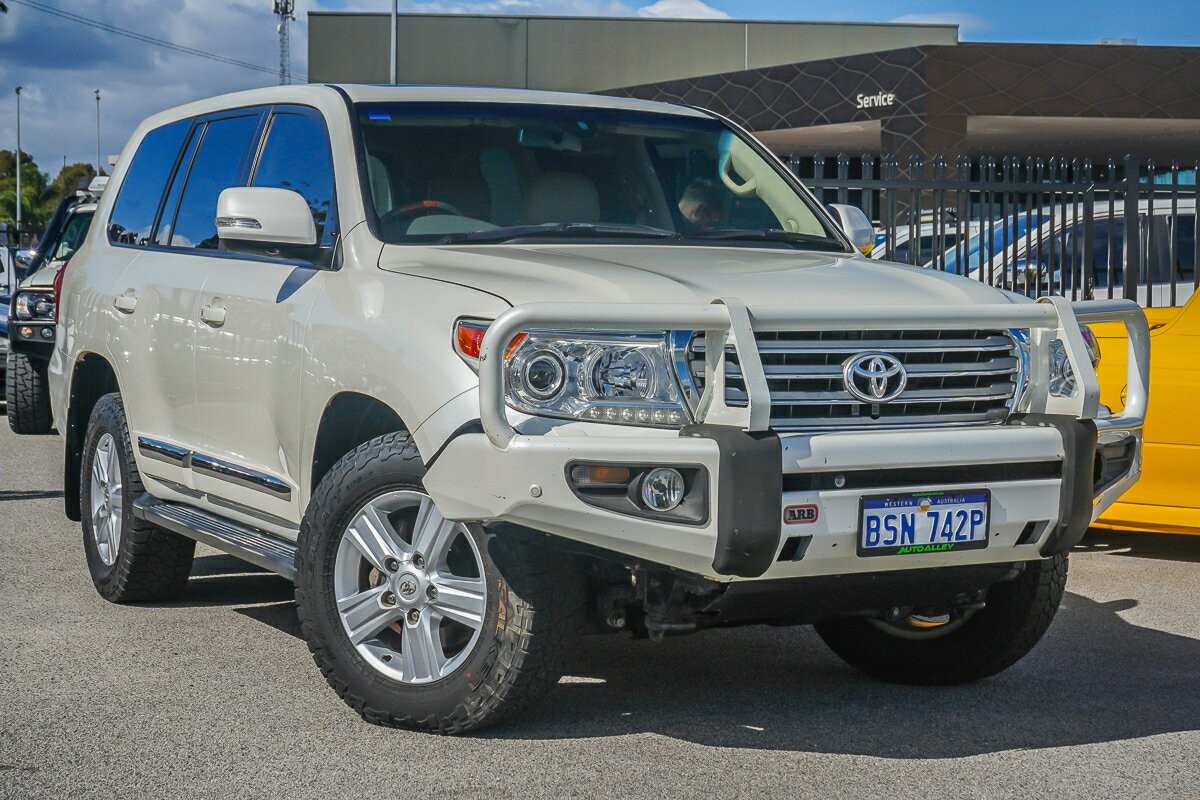 Toyota Landcruiser image 1