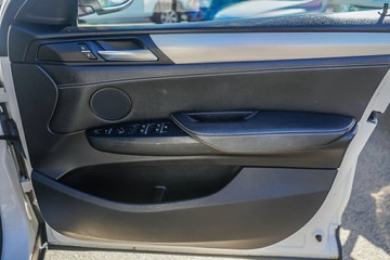 https://vehicle-cdn.autoleague.cloud/4294_81010068_11.jpg