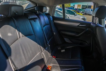 https://vehicle-cdn.autoleague.cloud/4294_81010068_9.jpg