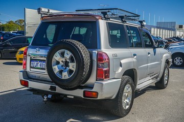 https://vehicle-cdn.autoleague.cloud/4294_81010069_8.jpg