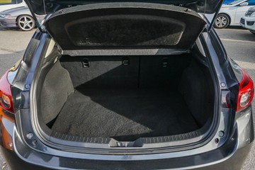 https://vehicle-cdn.autoleague.cloud/4294_81010084_18.jpg