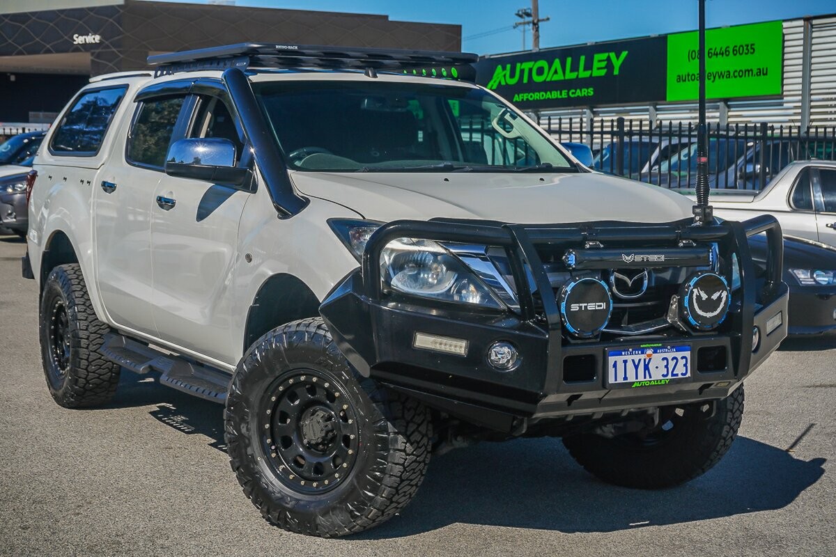 Mazda Bt-50 image 1