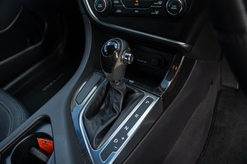 https://vehicle-cdn.autoleague.cloud/4294_81010139_18.jpg