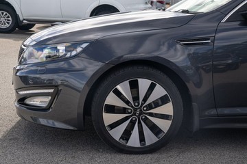 https://vehicle-cdn.autoleague.cloud/4294_81010139_5.jpg