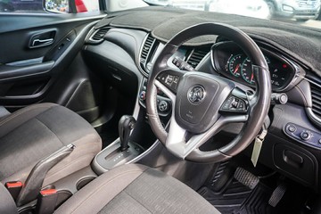 https://vehicle-cdn.autoleague.cloud/4294_81010251_13.jpg