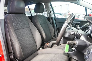 https://vehicle-cdn.autoleague.cloud/4294_81010251_14.jpg