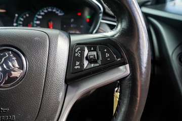 https://vehicle-cdn.autoleague.cloud/4294_81010251_17.jpg