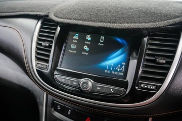 https://vehicle-cdn.autoleague.cloud/4294_81010251_18.jpg