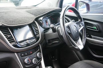 https://vehicle-cdn.autoleague.cloud/4294_81010251_21.jpg