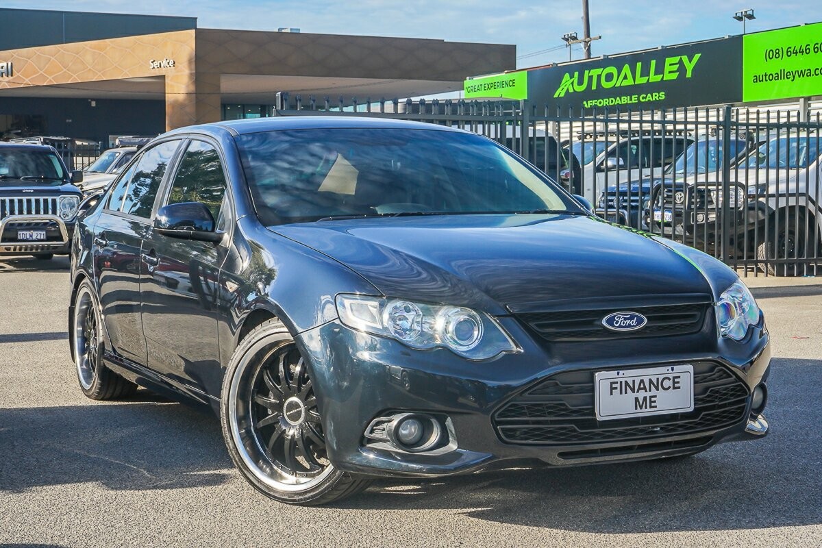 Ford Falcon image 1