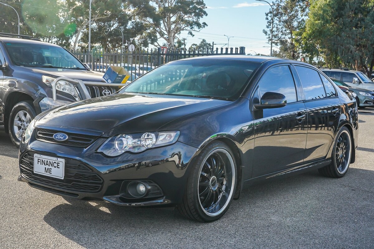 Ford Falcon image 4
