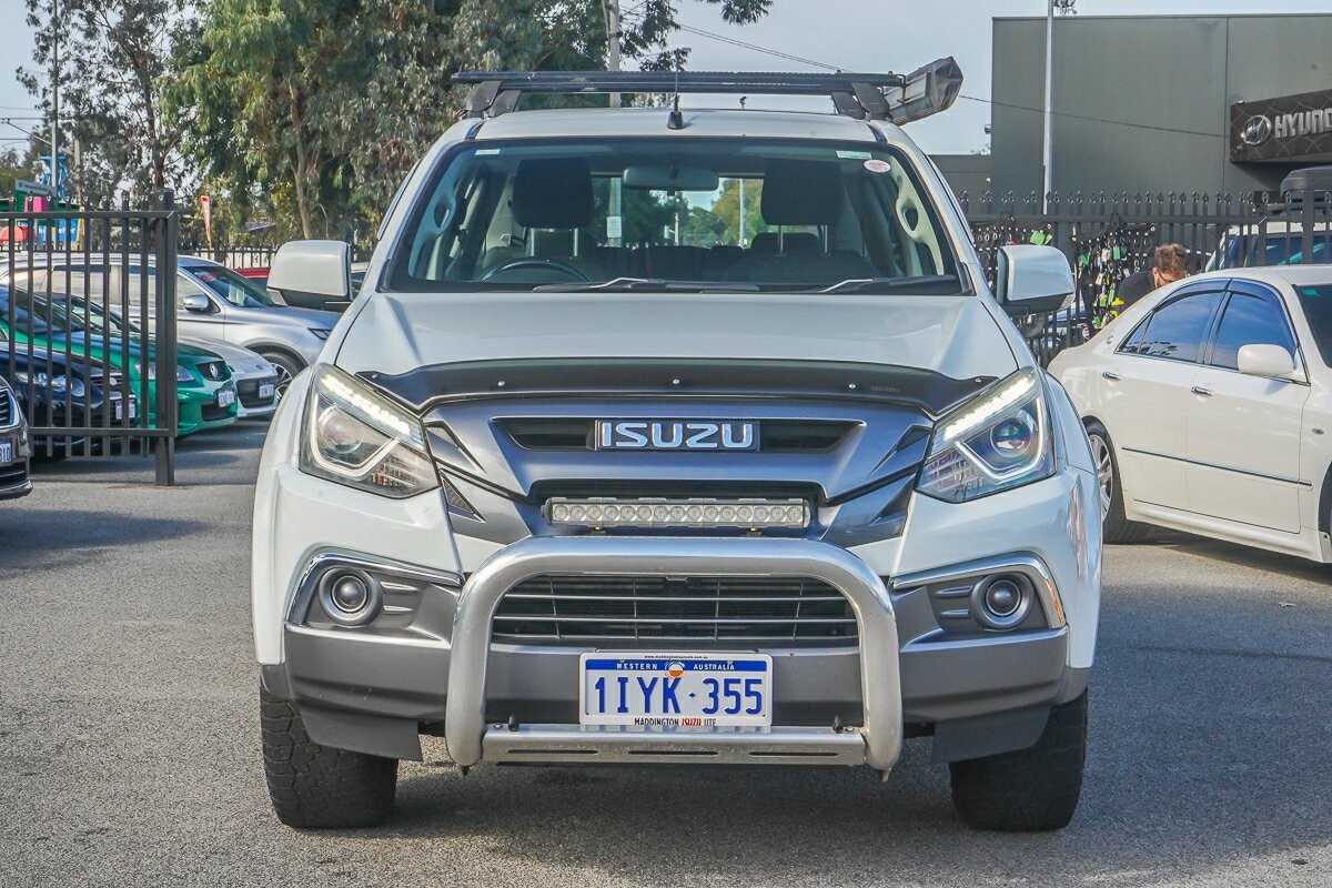 Isuzu Mu-x image 3