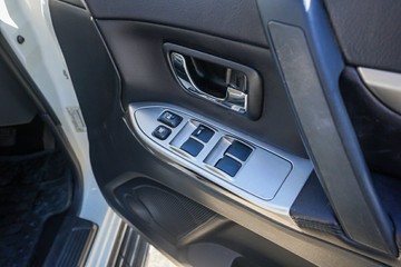 https://vehicle-cdn.autoleague.cloud/4294_81010319_12.jpg