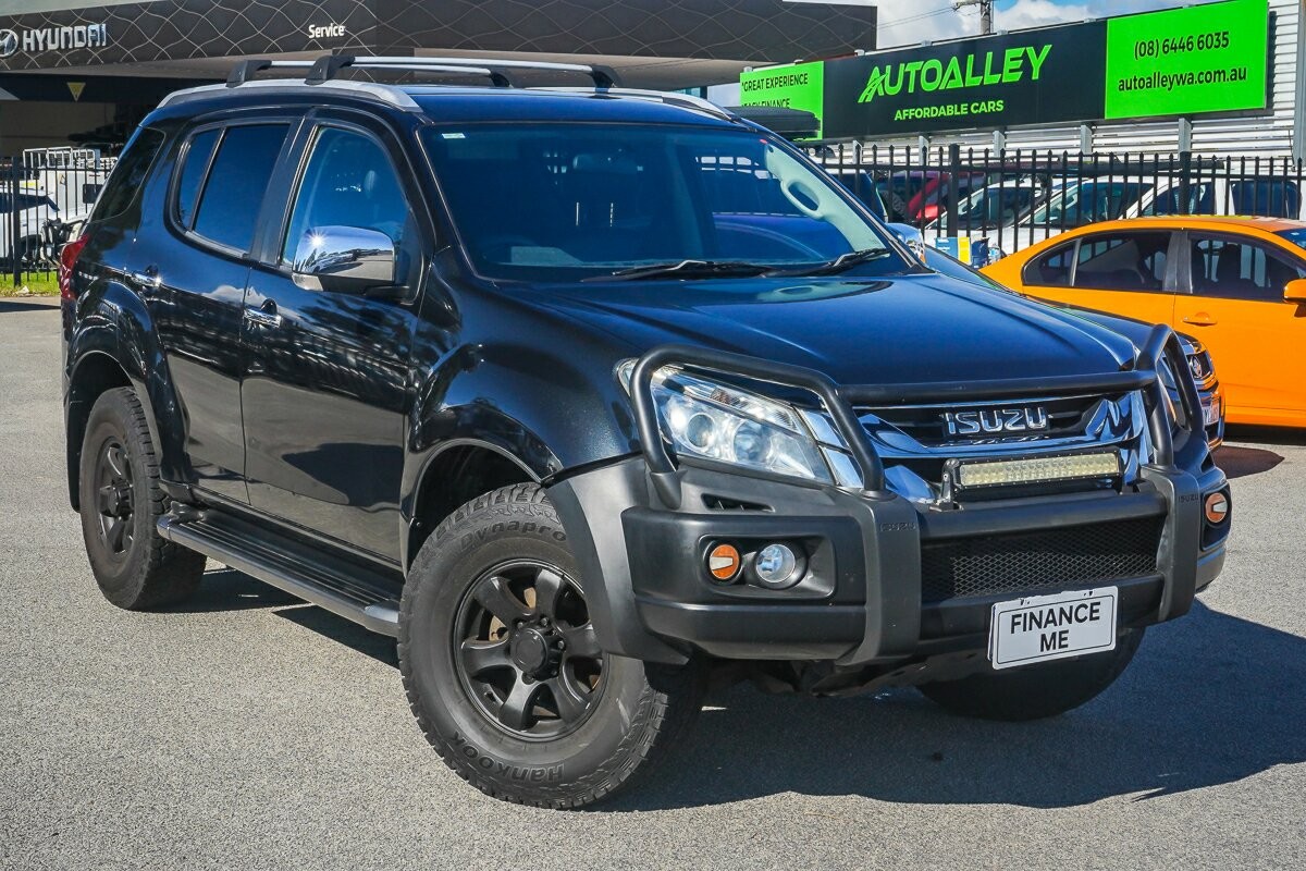 Isuzu Mu-x image 1
