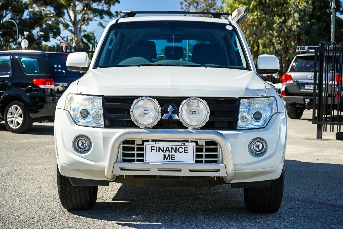 Mitsubishi Pajero image 3
