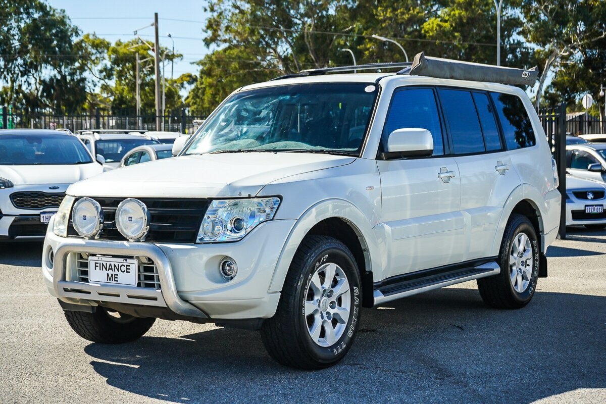 Mitsubishi Pajero image 4