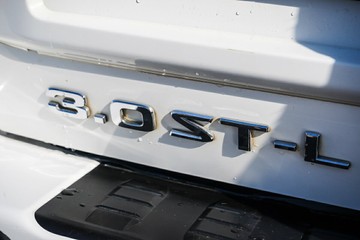 https://vehicle-cdn.autoleague.cloud/4294_81010523_9.jpg