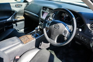 https://vehicle-cdn.autoleague.cloud/4294_81010547_12.jpg