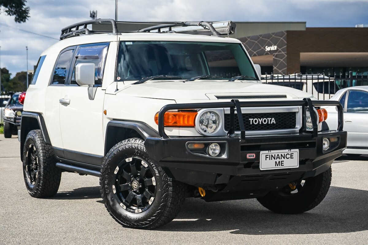 Toyota Fj Cruiser image 1