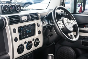 https://vehicle-cdn.autoleague.cloud/4294_81010552_22.jpg