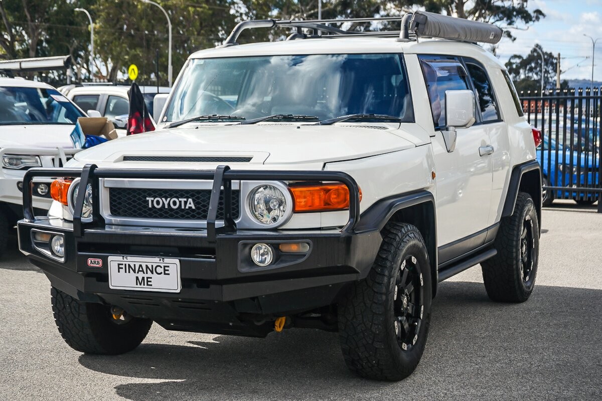 Toyota Fj Cruiser image 4