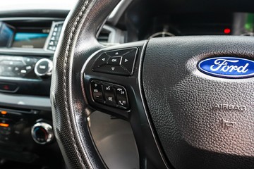 https://vehicle-cdn.autoleague.cloud/4294_81010564_15.jpg