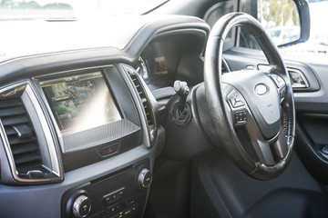 https://vehicle-cdn.autoleague.cloud/4294_81010565_21.jpg