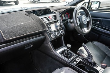 https://vehicle-cdn.autoleague.cloud/4294_81010592_22.jpg
