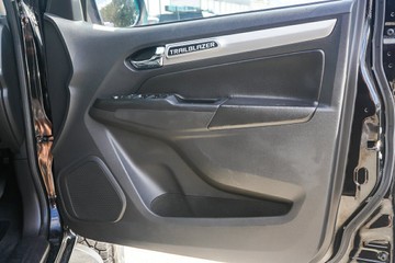 https://vehicle-cdn.autoleague.cloud/4294_81010594_12.jpg