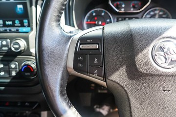 https://vehicle-cdn.autoleague.cloud/4294_81010594_17.jpg