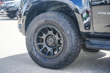 https://vehicle-cdn.autoleague.cloud/4294_81010594_5.jpg