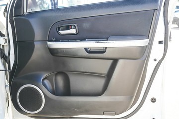 https://vehicle-cdn.autoleague.cloud/4294_81010608_12.jpg