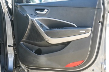 https://vehicle-cdn.autoleague.cloud/4294_81010623_12.jpg