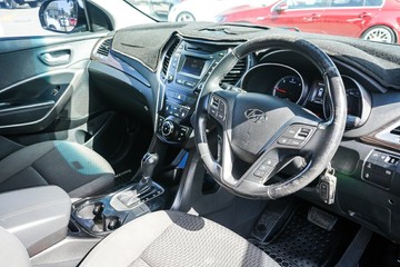 https://vehicle-cdn.autoleague.cloud/4294_81010623_13.jpg