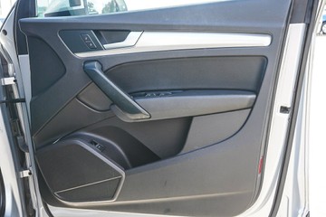 https://vehicle-cdn.autoleague.cloud/4294_81010625_12.jpg