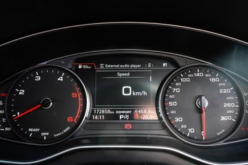 https://vehicle-cdn.autoleague.cloud/4294_81010625_15.jpg