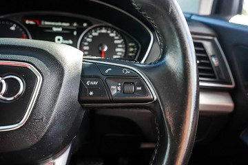 https://vehicle-cdn.autoleague.cloud/4294_81010625_17.jpg