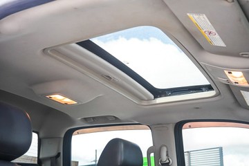 https://vehicle-cdn.autoleague.cloud/4294_81010631_16.jpg
