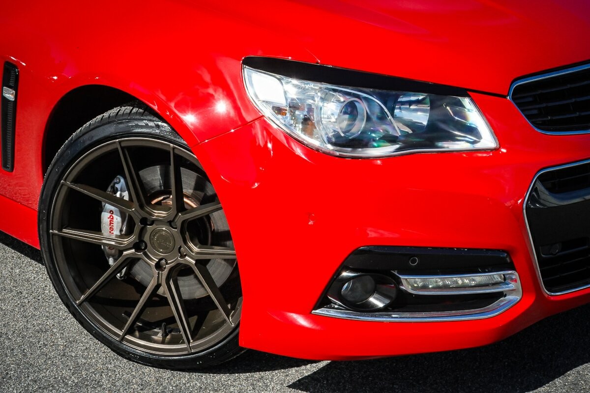Holden Commodore image 2