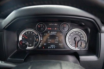 https://vehicle-cdn.autoleague.cloud/4294_81010668_17.jpg