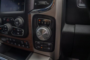 https://vehicle-cdn.autoleague.cloud/4294_81010668_19.jpg