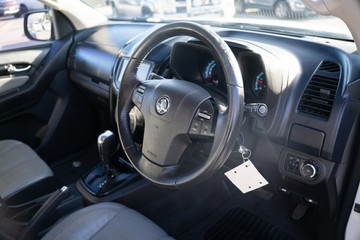 https://vehicle-cdn.autoleague.cloud/4294_81010678_12.jpg
