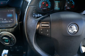 https://vehicle-cdn.autoleague.cloud/4294_81010678_14.jpg
