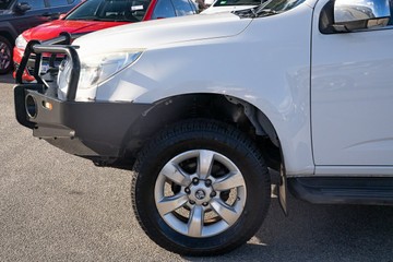 https://vehicle-cdn.autoleague.cloud/4294_81010678_5.jpg