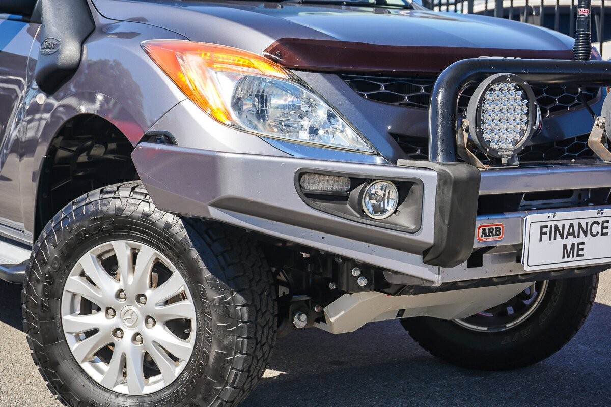 Mazda Bt-50 image 2