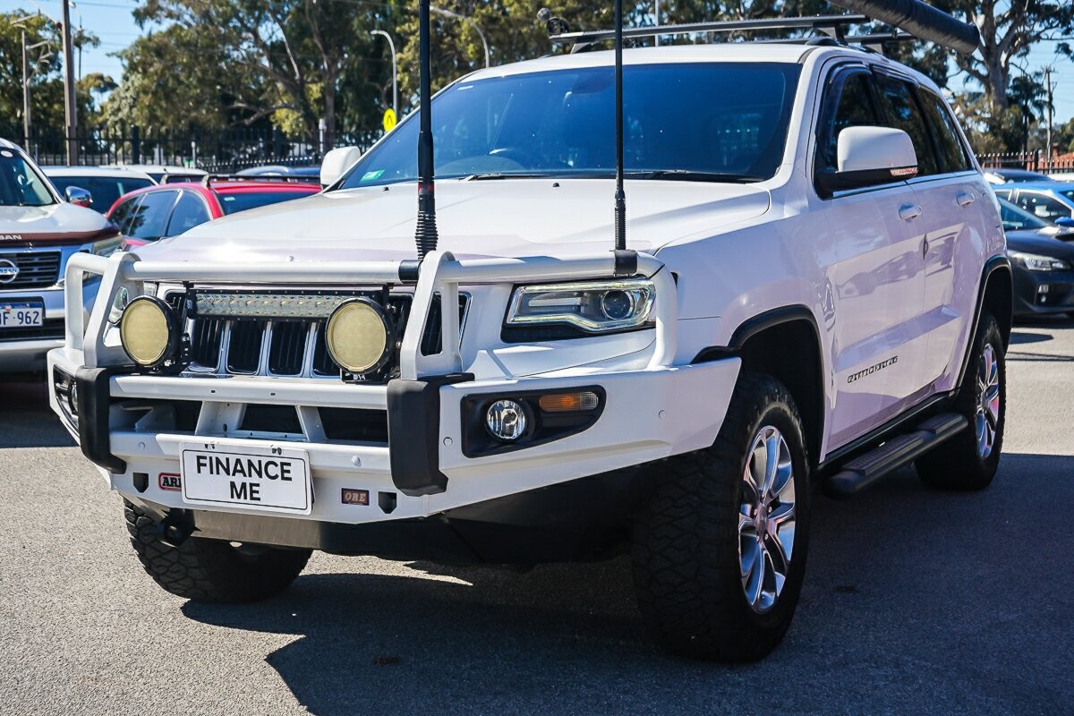Jeep Grand Cherokee image 4