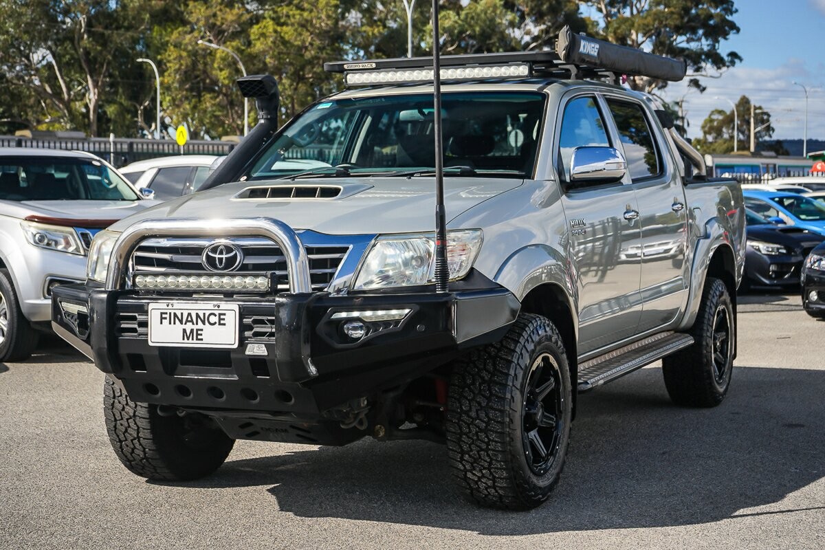 Toyota Hilux image 4