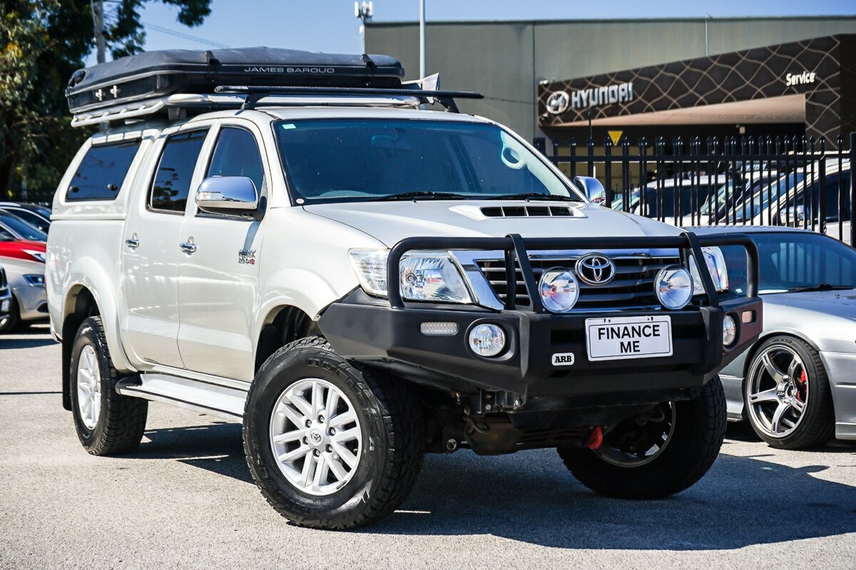 Toyota Hilux image 1