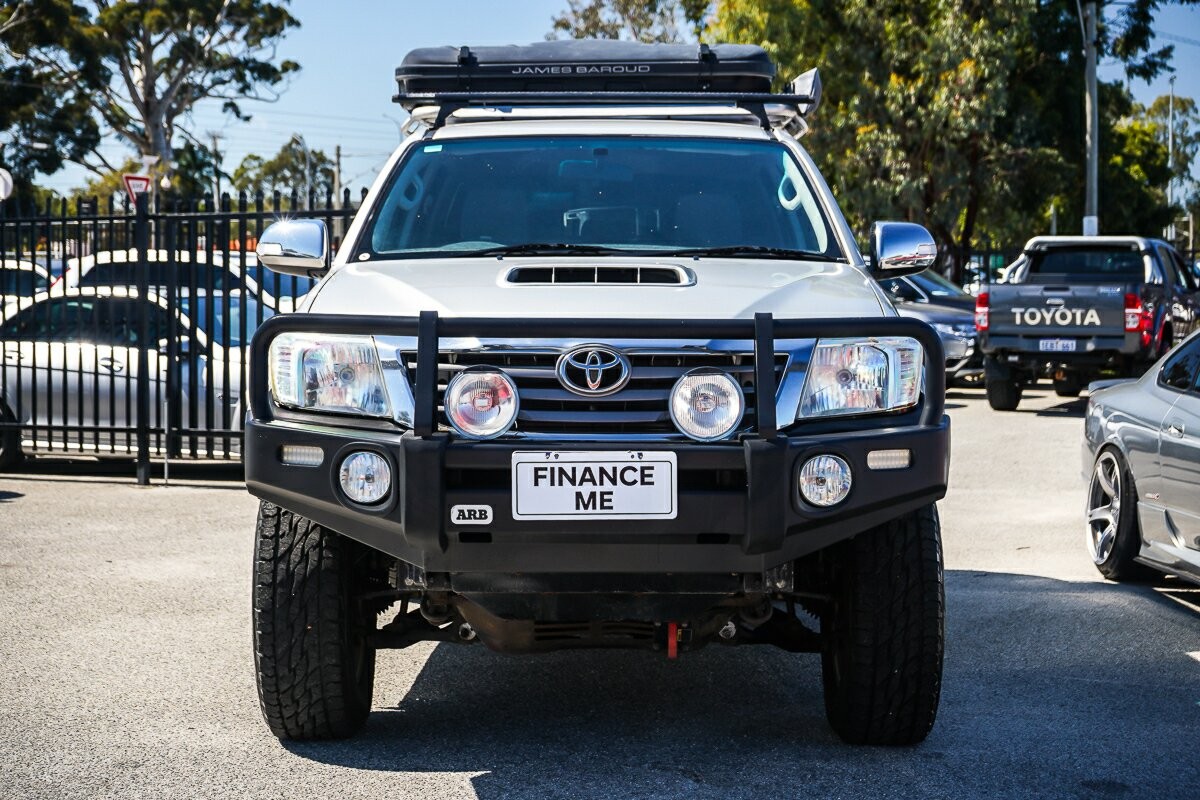 Toyota Hilux image 3